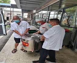 说明: 为新生军训供应免费茶水